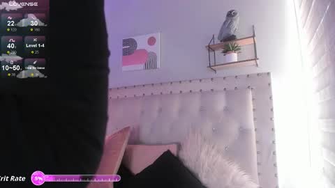 Snapshot of atenea_klett_ chatting on November 2025 01:43:01 PM ATENEA online show from November 2025 01:43:01 PM