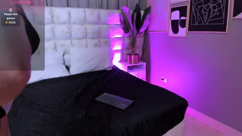 Snapshot of atenea_velle chatting on April 2026 01:23:01 PM atenea velle online show from April 2026 01:23:01 PM