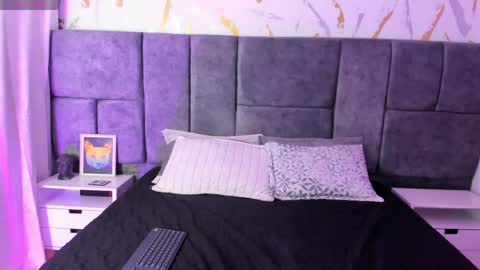 Snapshot of atenea_velle chatting on April 2026 03:31:02 AM atenea velle online show from April 2026 03:31:02 AM