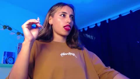 Atenea online show from December 2024 07:54:01 PM