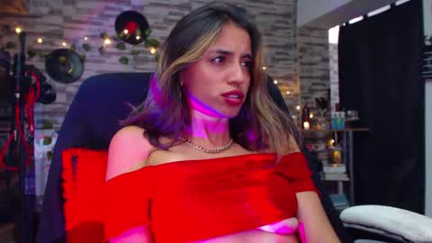 Atenea online show from January 2025 07:53:01 PM