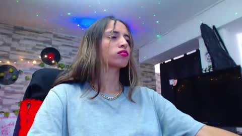 Atenea online show from January 2025 05:15:01 PM