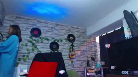 Atenea online show from January 2025 06:02:01 PM