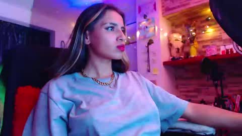 Atenea online show from February 2025 11:19:02 PM