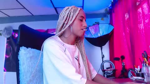 Atenea online show from September 2025 03:26:01 PM