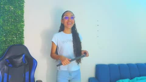 Snapshot of athenea_03 chatting on March 2026 05:40:02 PM Athenea online show from March 2026 05:40:02 PM