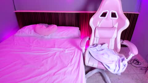 athenea__fox online show from April 2026 12:11:02 PM