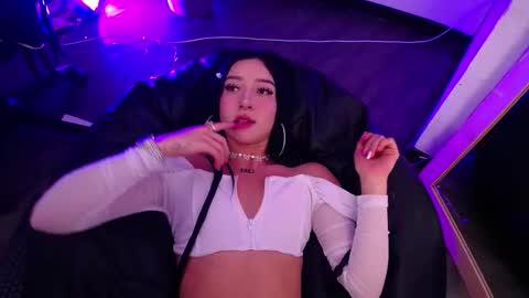 Snapshot of athenea_foxy chatting on October 2025 09:15:02 PM athenea_foxy online show from October 2025 09:15:02 PM