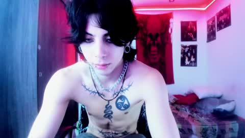 Snapshot of atheneoo_ chatting on December 2024 09:12:01 AM athenauwu online show from December 2024 09:12:01 AM