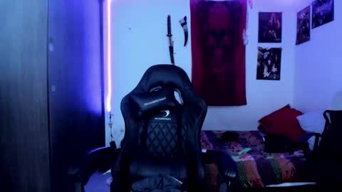 Snapshot of atheneoo_ chatting on February 2025 09:11:01 AM athenauwu online show from February 2025 09:11:01 AM