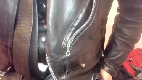 Atlleather1 online show from April 2026 03:42:01 AM