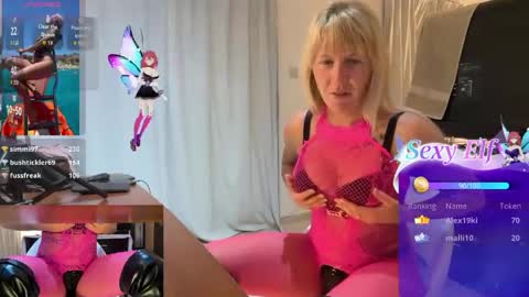 Snapshot of atomblondy chatting on April 2026 07:55:02 PM atomblondy online show from April 2026 07:55:02 PM