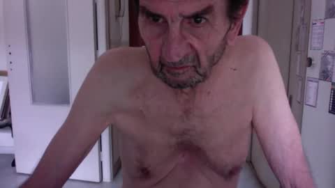Snapshot of auguste061400 chatting on March 2025 09:13:01 AM auguste061400 online show from March 2025 09:13:01 AM