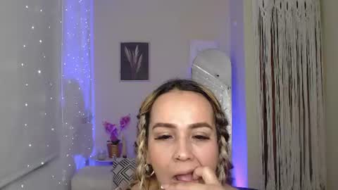aunty_milf online show from June 2026 10:32:01 PM