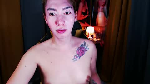 Snapshot of aurakharisma_xx chatting on April 2026 05:54:02 PM Miss awra online show from April 2026 05:54:02 PM