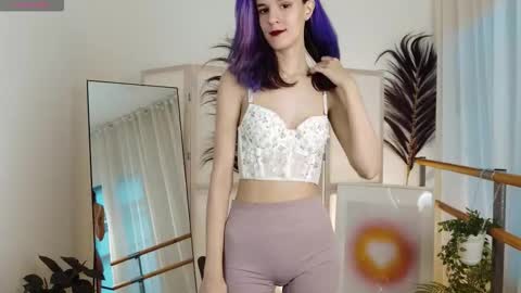 Snapshot of auralana chatting on November 2025 07:19:01 AM Lana online show from November 2025 07:19:01 AM