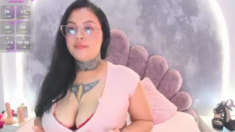 Snapshot of aurelia_walker chatting on July 2026 03:28:01 AM Aurelia Walker online show from July 2026 03:28:01 AM