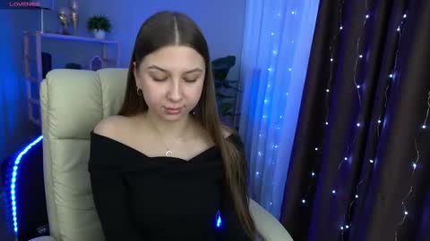 Nikol online show from January 2025 01:54:01 PM