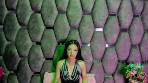 aurora online show from December 2025 02:35:01 PM