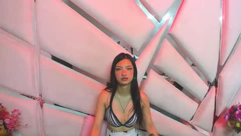 Snapshot of aurora18palmer chatting on April 2026 04:01:01 PM aurora online show from April 2026 04:01:01 PM