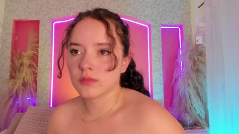 Aurora online show from January 2025 07:32:01 PM