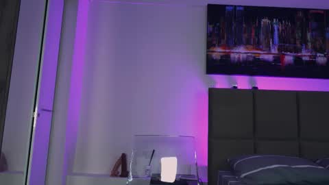 Snapshot of aurora_cherry chatting on October 2025 05:30:02 AM Aurora online show from October 2025 05:30:02 AM