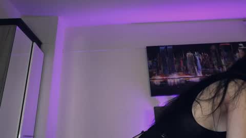 Snapshot of aurora_cherry chatting on November 2025 10:53:02 PM Aurora online show from November 2025 10:53:02 PM