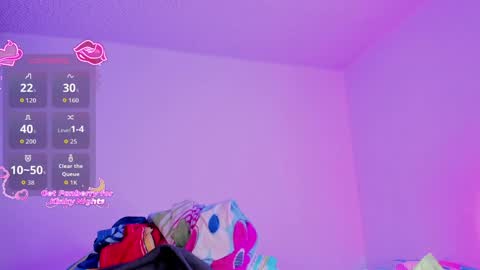 aurora_divine online show from April 2026 07:00:01 PM