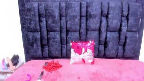 Snapshot of aurora_doll_ chatting on January 2026 01:39:01 PM AURORA online show from January 2026 01:39:01 PM