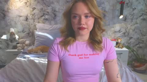 Snapshot of aurora_golden chatting on March 2026 02:02:02 AM Kate online show from March 2026 02:02:02 AM