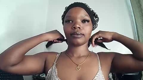 Snapshot of aurora_lightz_1 chatting on February 2026 02:35:01 PM IVY online show from February 2026 02:35:01 PM