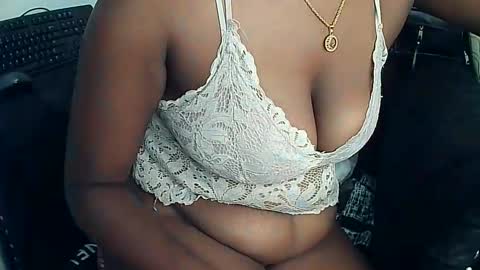 Snapshot of aurora_lightz_1 chatting on February 2026 04:31:02 AM IVY online show from February 2026 04:31:02 AM