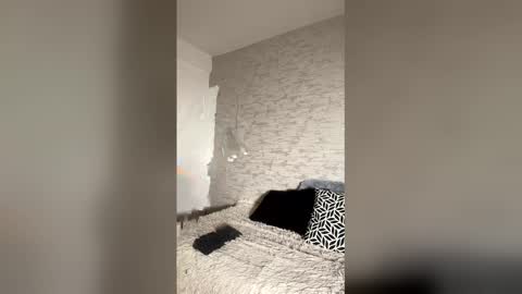 Aurora online show from March 2026 02:03:01 AM