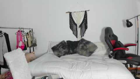 Snapshot of aurora_moonm chatting on May 2026 03:15:02 AM aurora_moonm online show from May 2026 03:15:02 AM