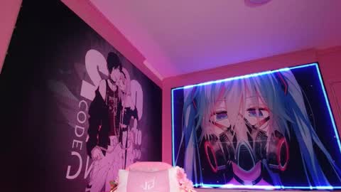 Snapshot of aurora_radiance chatting on September 2025 08:40:01 AM Serena online show from September 2025 08:40:01 AM