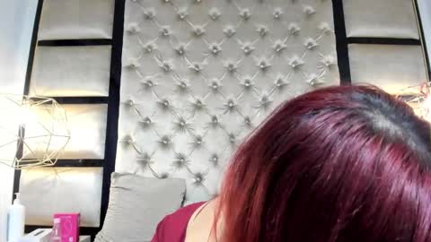 aurora_rossii online show from October 2025 02:31:02 AM