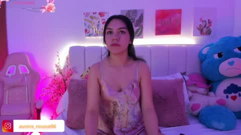Snapshot of aurora_roussee chatting on April 2026 02:01:01 AM Aurora online show from April 2026 02:01:01 AM
