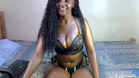 Snapshot of aurora_starr chatting on April 2026 12:43:02 AM Starr online show from April 2026 12:43:02 AM