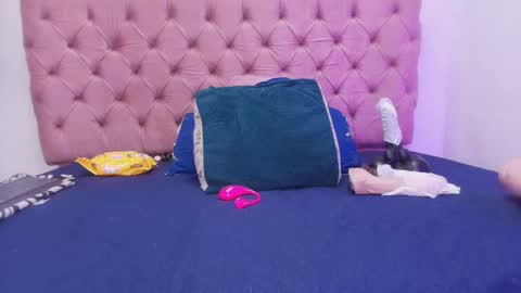 auroraa_miller online show from September 2025 11:54:02 AM