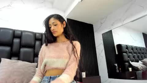 Aurora online show from December 2025 12:56:01 PM