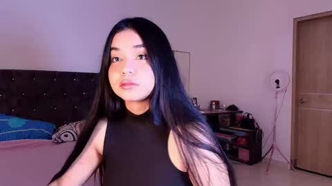 Aurora online show from December 2025 03:44:02 AM