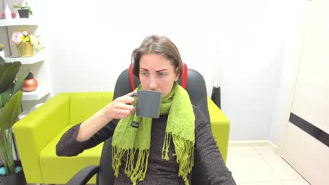 Aurora online show from February 2025 07:00:01 PM