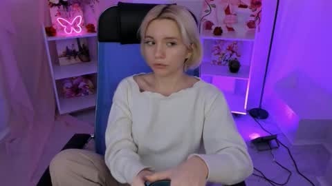 Snapshot of aurorawrenfield chatting on November 2025 10:03:01 AM aurorawrenfield online show from November 2025 10:03:01 AM