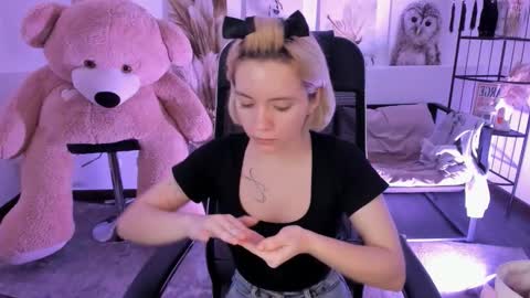 Snapshot of aurorawrenfield chatting on December 2025 04:40:02 AM aurorawrenfield online show from December 2025 04:40:02 AM