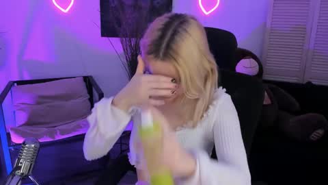 Snapshot of aurorawrenfield chatting on April 2026 04:21:02 AM aurorawrenfield online show from April 2026 04:21:02 AM