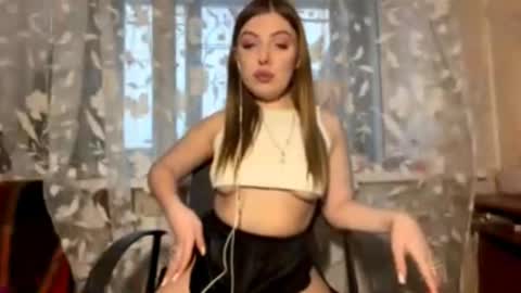 Elizabeth online show from February 2026 02:38:02 PM