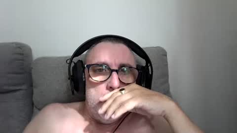 Snapshot of aussie_ozzie chatting on May 2026 12:41:01 AM aussie_ozzie online show from May 2026 12:41:01 AM