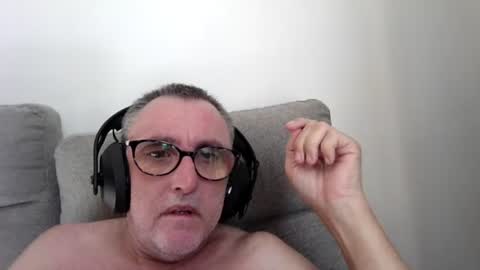 Snapshot of aussie_ozzie chatting on June 2026 01:36:02 AM aussie_ozzie online show from June 2026 01:36:02 AM