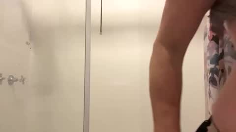 Snapshot of aussielovingxxx chatting on September 2025 07:53:01 AM Milf4u online show from September 2025 07:53:01 AM