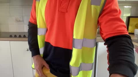 Snapshot of aussiemuscledad chatting on March 2026 12:43:01 AM AussieMuscleDad online show from March 2026 12:43:01 AM